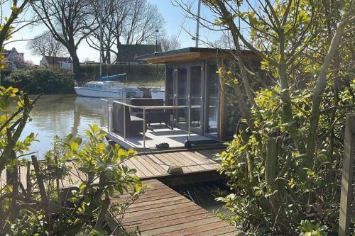 Waterfront Houseboat In Monnickendam Near The Centre