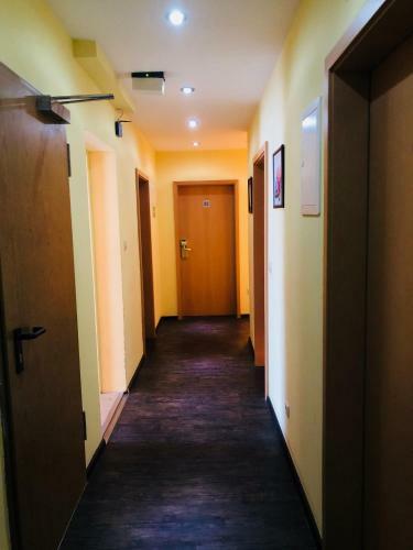 Hostal Pension Marktplatz R�sselsheim
