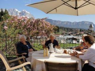 Aparthotel Gartenhotel Rosenhof Bei Kitzb�hel
