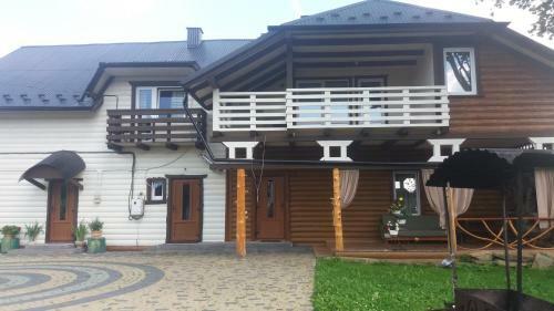 Lodge Nota Bene Mykulychyn