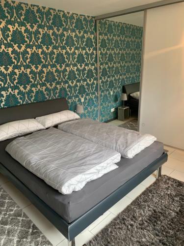Modernes Haus Auf Gro�em Grundst�ck Im Gr�nen