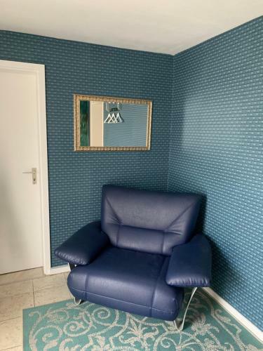 Modernes Haus Auf Gro�em Grundst�ck Im Gr�nen
