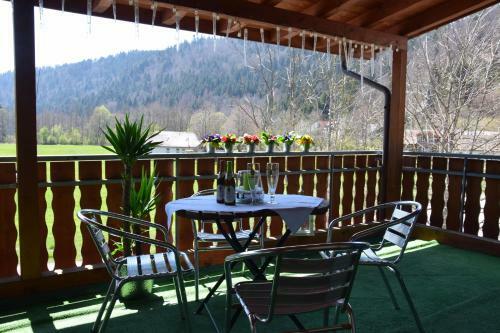 Bed & Breakfast G�stehaus Adler Albtal