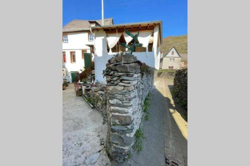 Historisches Haus Direkt Am Rhein