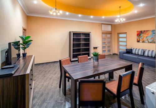 Apartment "easy" - Perfect Location To Explore Lviv