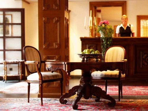 Hotel Und Restaurant Burg Schnellenberg