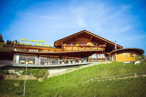 Hostal Gasthof Pension Perauer