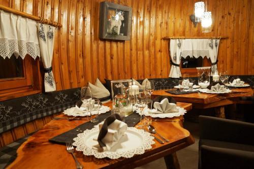 Hostal Gasthof Pension Perauer