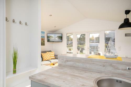 Ostseecamp L�becker Bucht Seel�we
