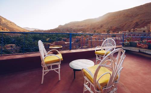 Hostal Monkey Fingers By Fatima Mellal
