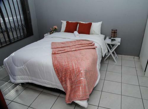 Hostal The Villa Soweto