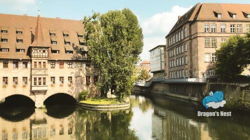 Apartamento Dragon?s Nest: Cozy & Modern Attic Loft Nuremberg