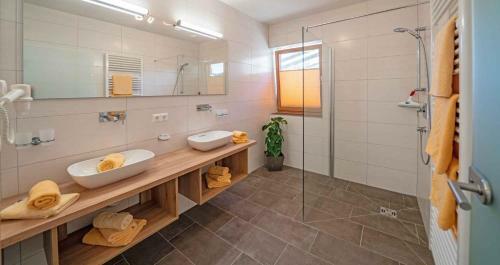 Hostal Haus Schluder - Familie Stanitzer