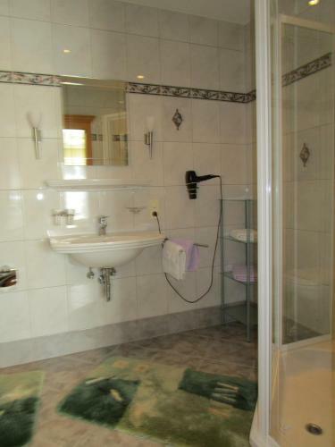 Hostal Fr�hst�ckspension Sunnh�usl