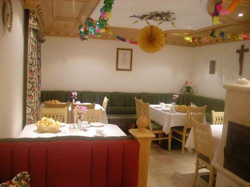 Hostal Fr�hst�ckspension Sunnh�usl