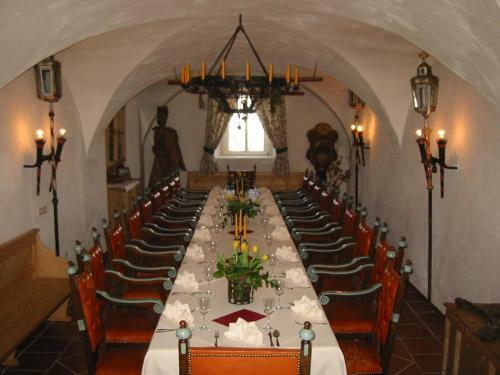 Posada Ansitz Burg Heimfels