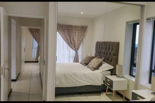 New And Luxurious Lonehill Apartment