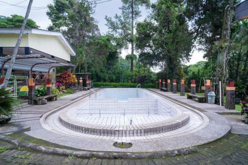 Hotel Urbanview Resort Tretes