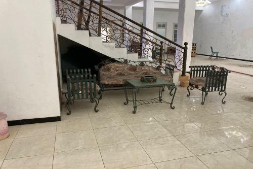 Hotel Oyo 90989 Lee Dug Tretes Residence
