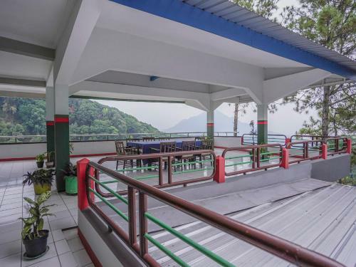 Oyo 90132 Lie Mas Hotel