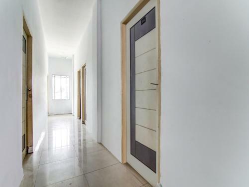 Oyo 90897 Hotel Sepupu Satria