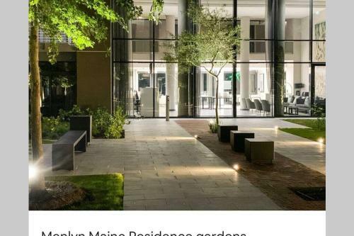 301 Menlyn Maine Trilogy Apartment
