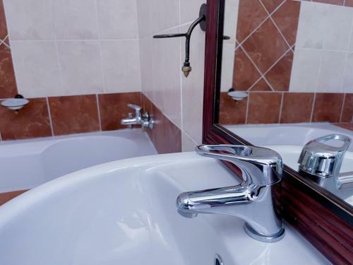 Hostal Neptune Royal Guesthouse