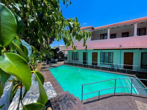 Hostal Neptune Royal Guesthouse