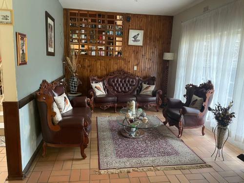 Waterkloof Ridge, Pretoria. Mini Mansion