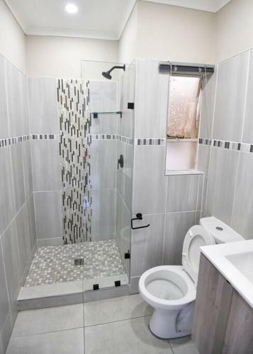 Smart & Modern Apartment @ Menlyn Place