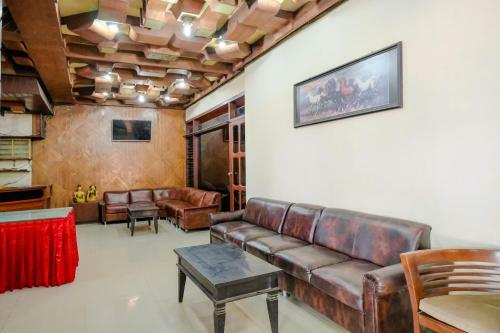 Spot On 1761 Hotel Dirgahayu