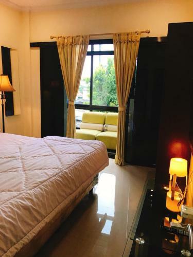 Hostal Halona Residence