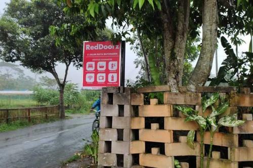 Reddoorz At Jalan Raya Baturaden