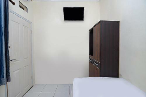 Hotel Oyo Life 2751 Deyo Kost
