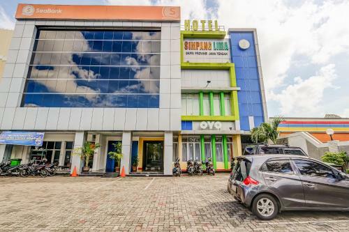 Oyo 91036 Hotel Simpang Lima Gkpri