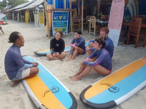Bed & Breakfast Tropical Sunday Bungalow - Surf And Stay