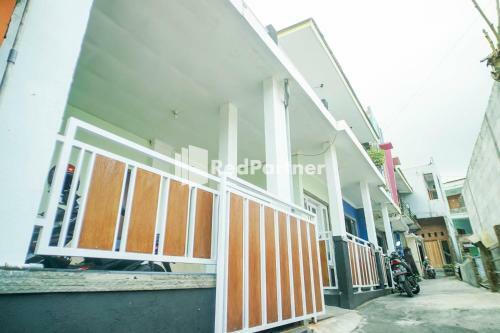 Hotel Villa Andri Batu Redpartner