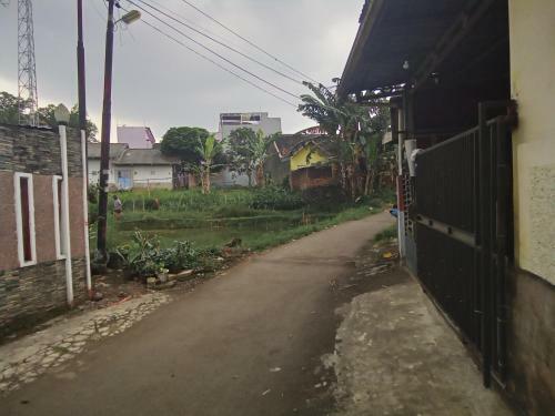 Hotel Oyo 90885 Villa Sairra Syariah