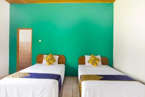 Spot On 2584 Hotel Karya Nunggal Asri
