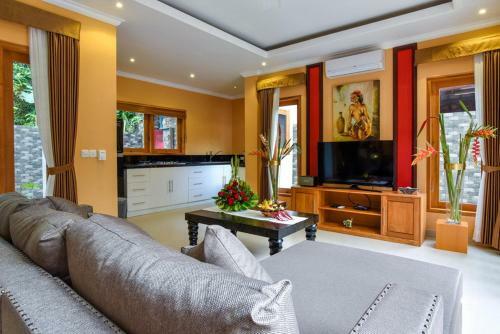 Lovina Premium Villa Resort - Luxury Holiday Service!