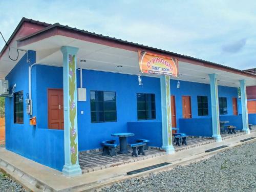 Lodge D'pinggir Guest House