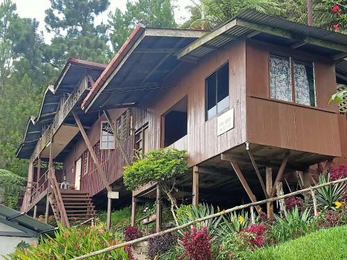 Oyo Home 90430 Mountain Resthouse