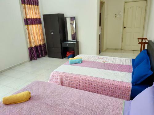 Oyo Home 90228 D'anjung Villa