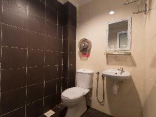 Oyo 496 Hotel De Eco Inn
