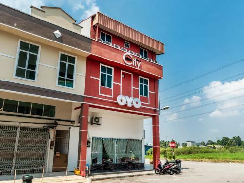 Oyo 756 Muar City Hotel