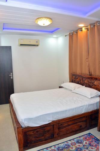 Luxurious 7 Bed Room Villa - Private Rooms