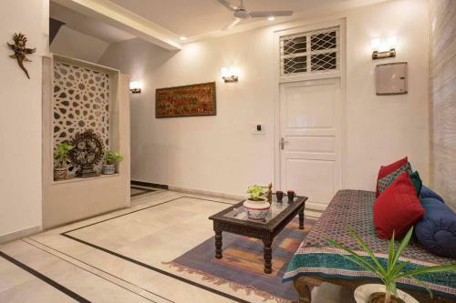 Tranquil Villa By Vista Rooms