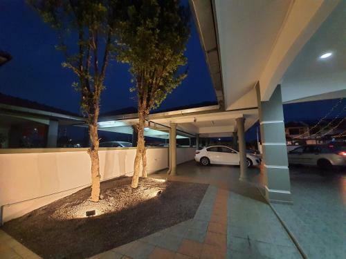 Bersatu Queenco Homestay Muar