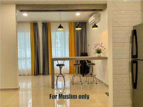 Alexis Villa (for Muslim Only)