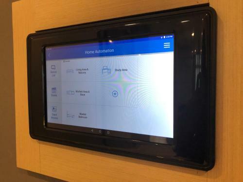 Luxury Smart Apartment W/ Poolview @green Haven